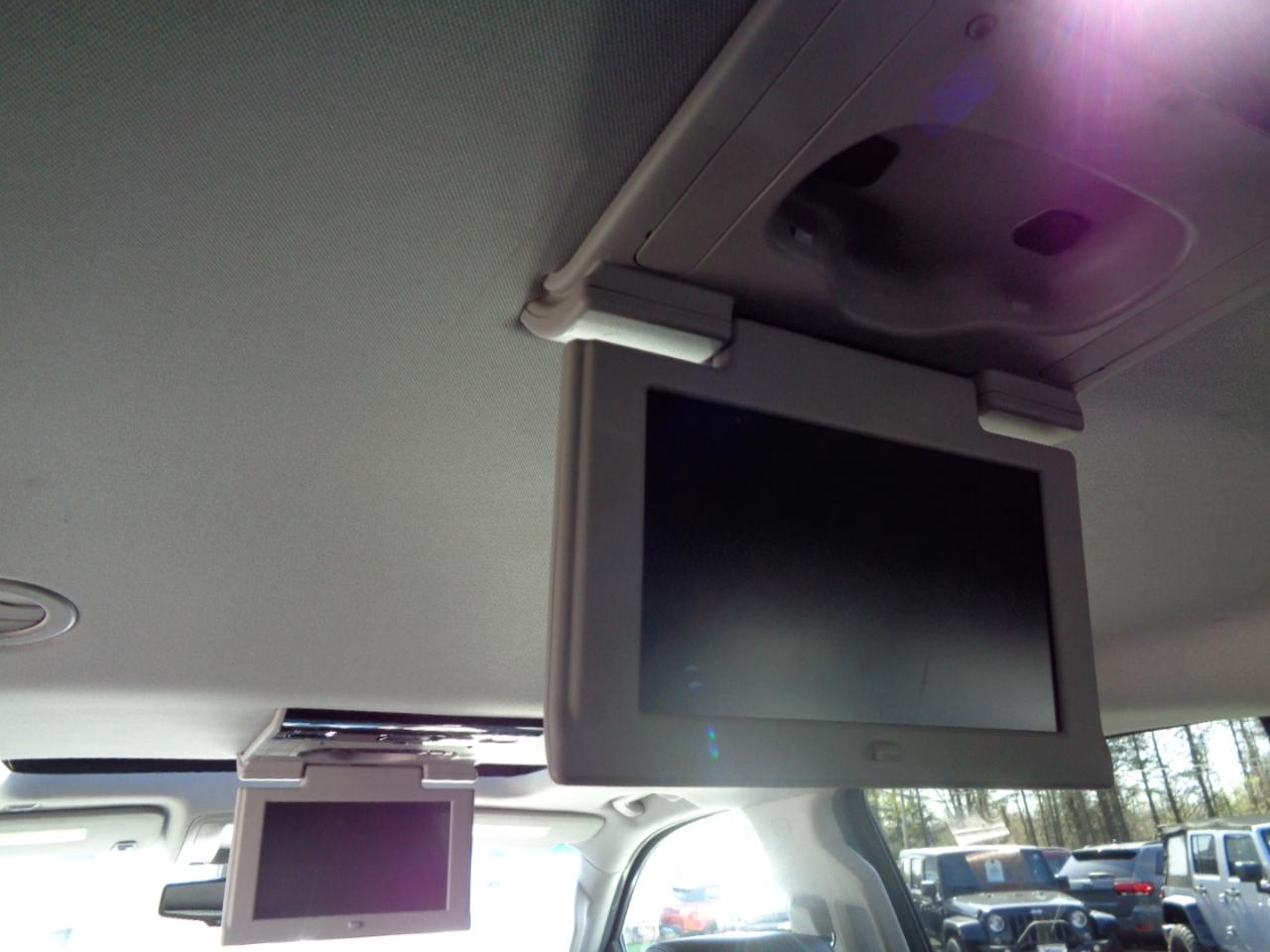 Chevrolet Suburban 4WD 4dr 1500 LT 2016