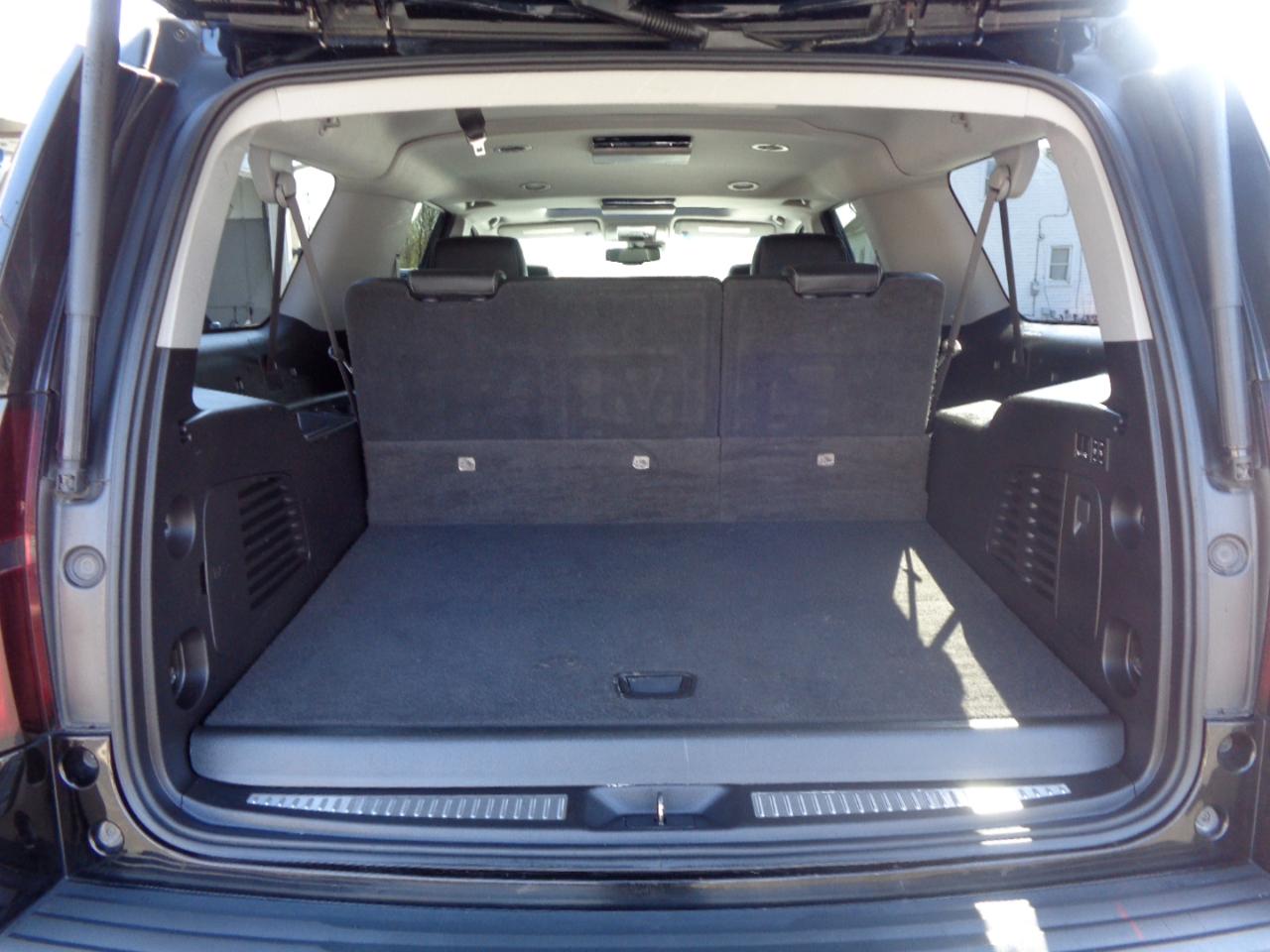 Chevrolet Suburban 4WD 4dr 1500 LT 2016