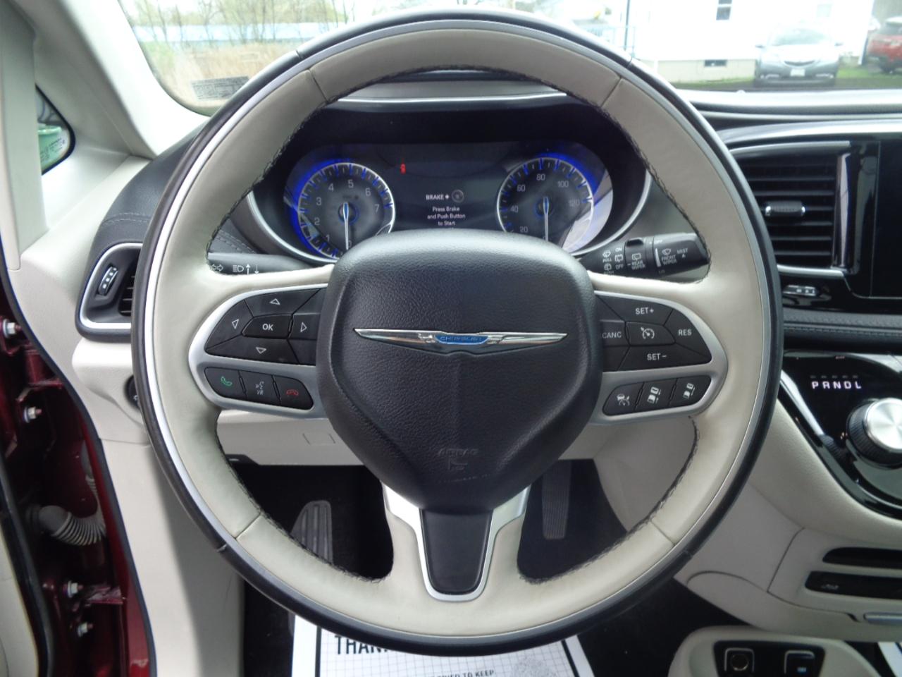 Chrysler Pacifica Limited FWD 2017