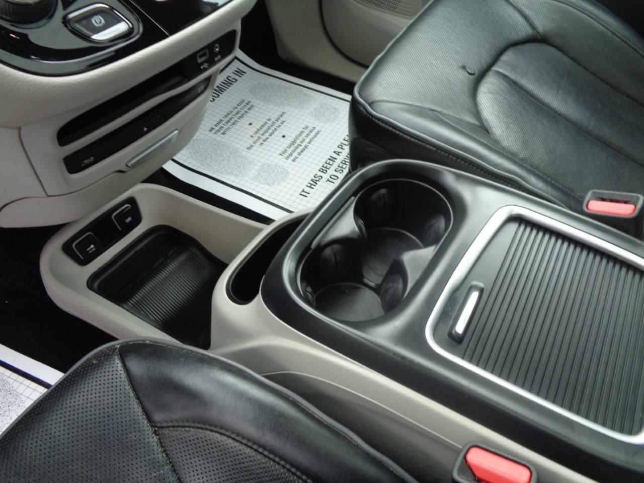 Chrysler Pacifica Limited FWD 2017