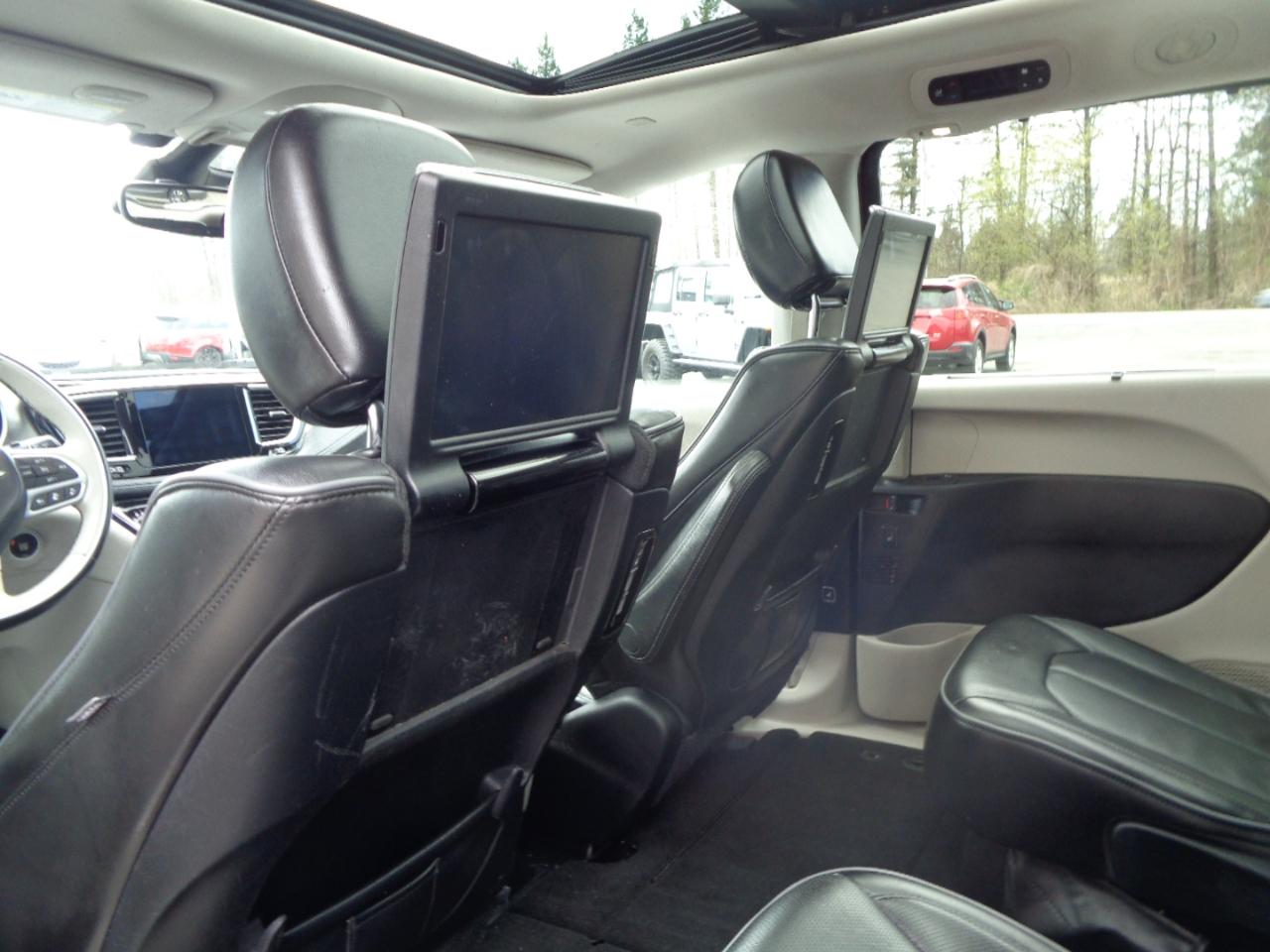 Chrysler Pacifica Limited FWD 2017