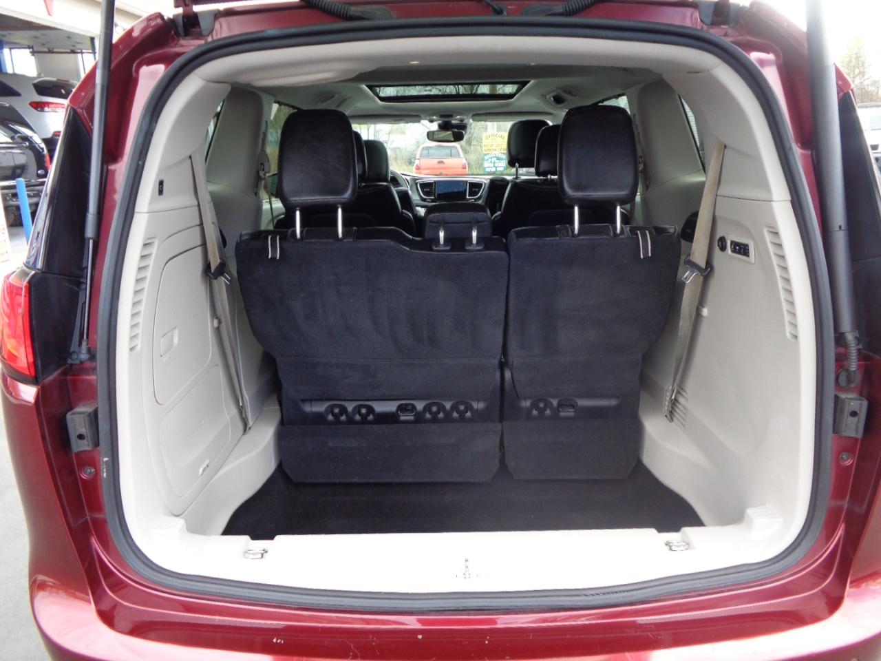 Chrysler Pacifica Limited FWD 2017