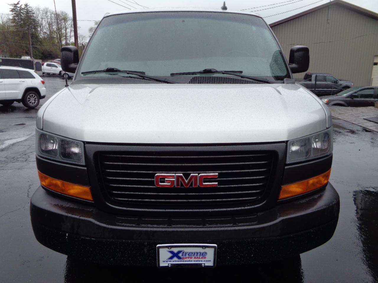 GMC Savana Cargo Van RWD 2500 135" 2020