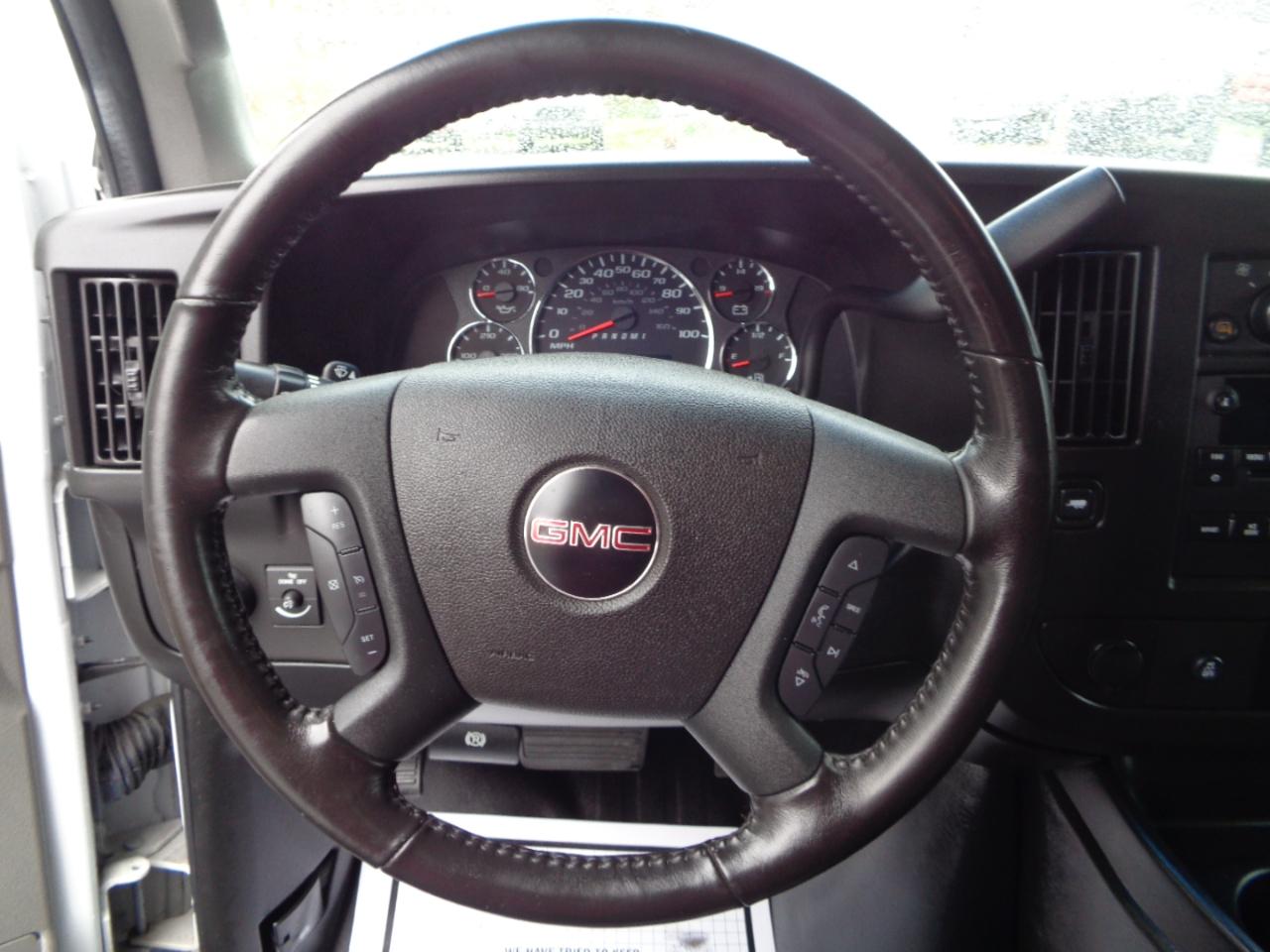 GMC Savana Cargo Van RWD 2500 135" 2020