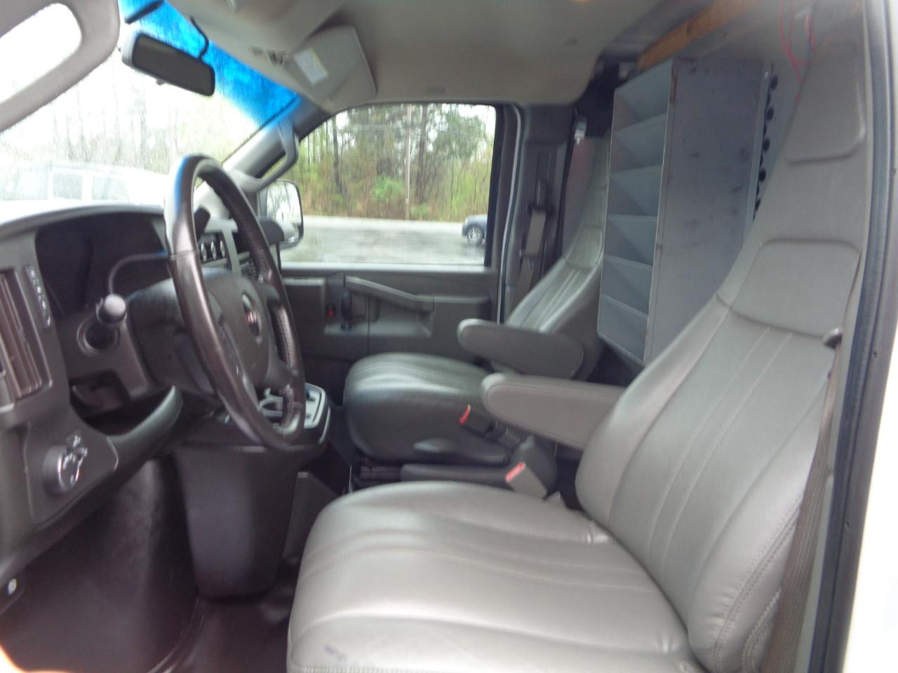 GMC Savana Cargo Van RWD 2500 135" 2020