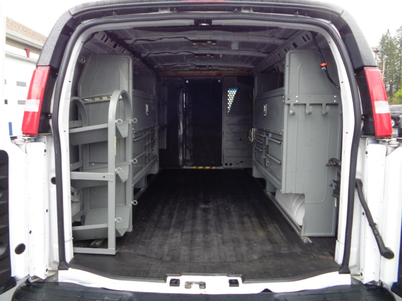GMC Savana Cargo Van RWD 2500 135" 2020