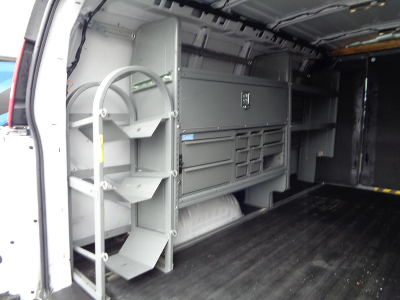 GMC Savana Cargo Van RWD 2500 135" 2020