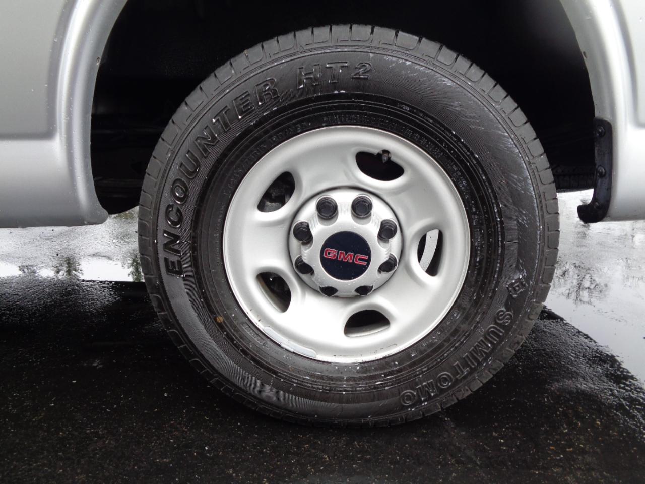 GMC Savana Cargo Van RWD 2500 135" 2020