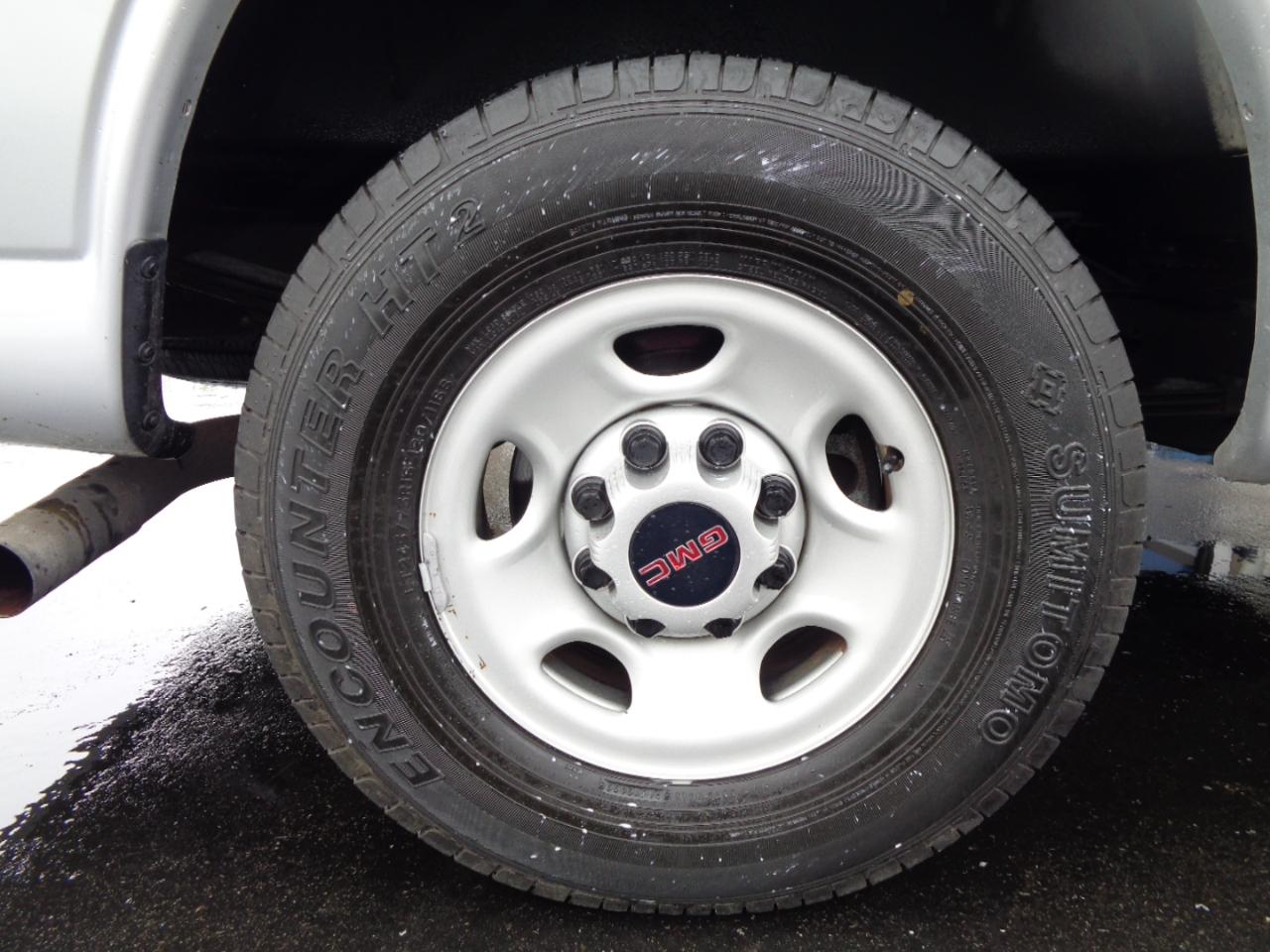 GMC Savana Cargo Van RWD 2500 135" 2020