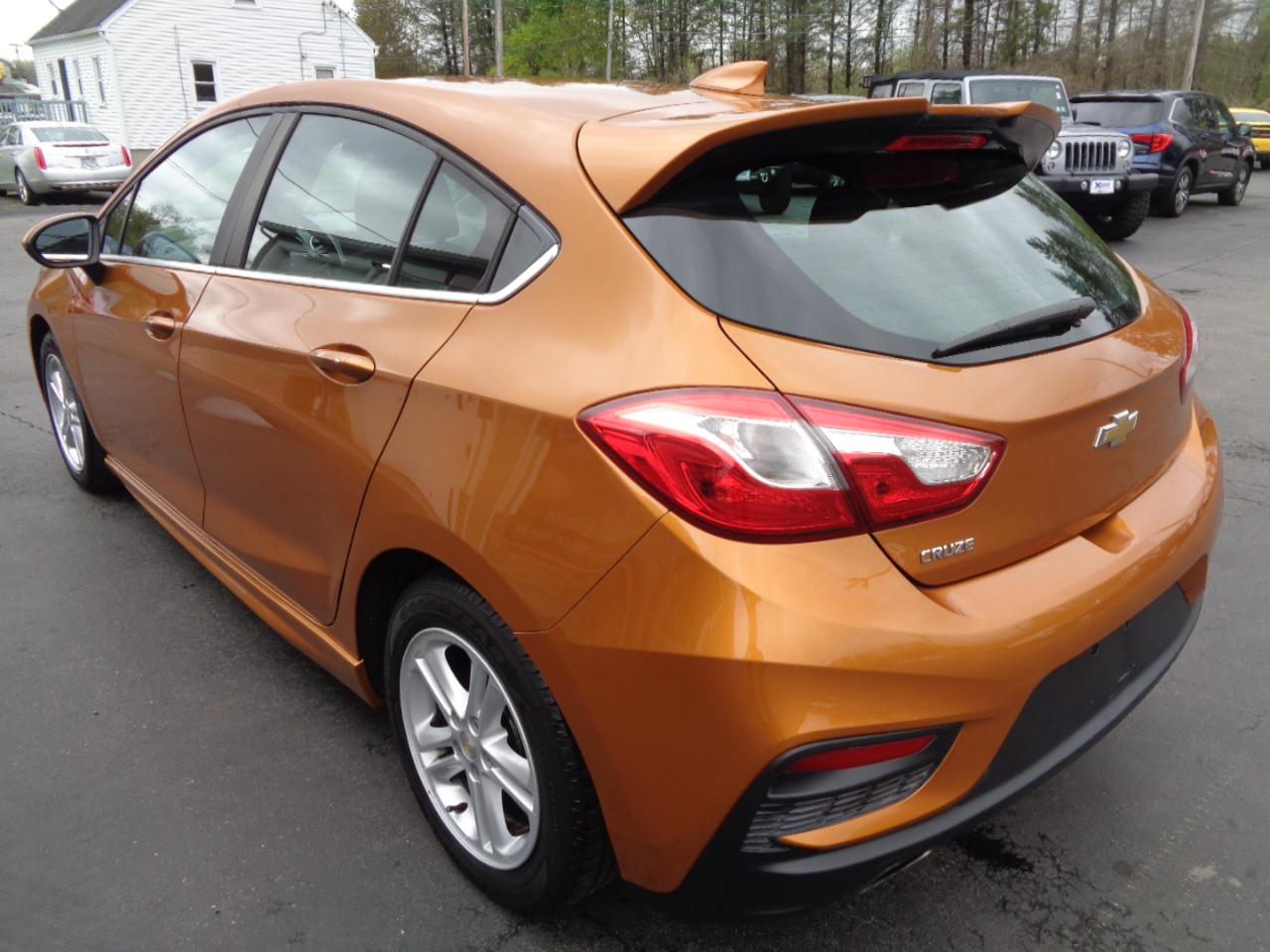 Chevrolet Cruze 4dr HB 1.4L LT w/1SD 2017
