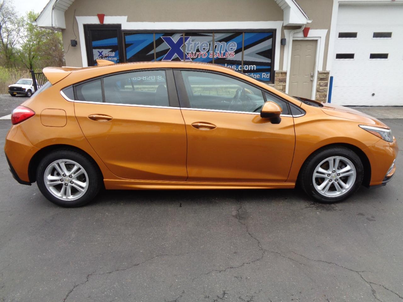 Chevrolet Cruze 4dr HB 1.4L LT w/1SD 2017