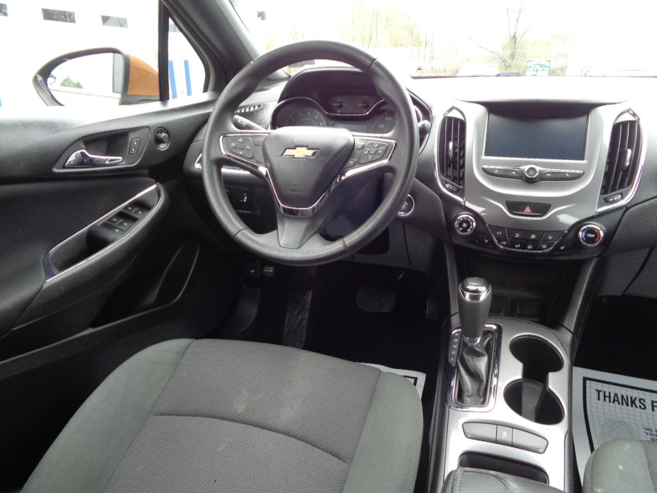 Chevrolet Cruze 4dr HB 1.4L LT w/1SD 2017