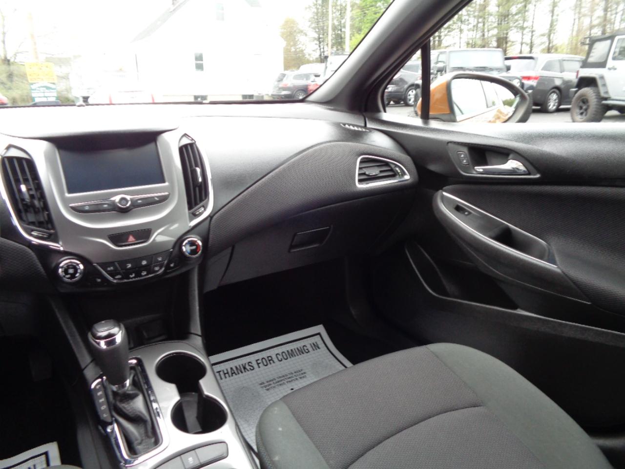Chevrolet Cruze 4dr HB 1.4L LT w/1SD 2017