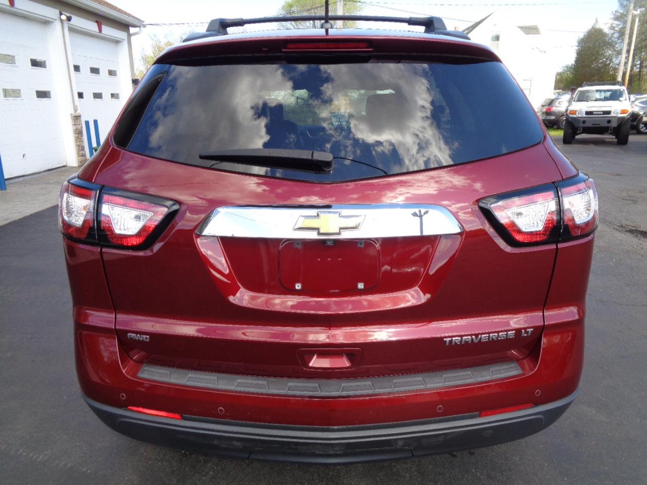Chevrolet Traverse AWD 4dr LT w/2LT 2015