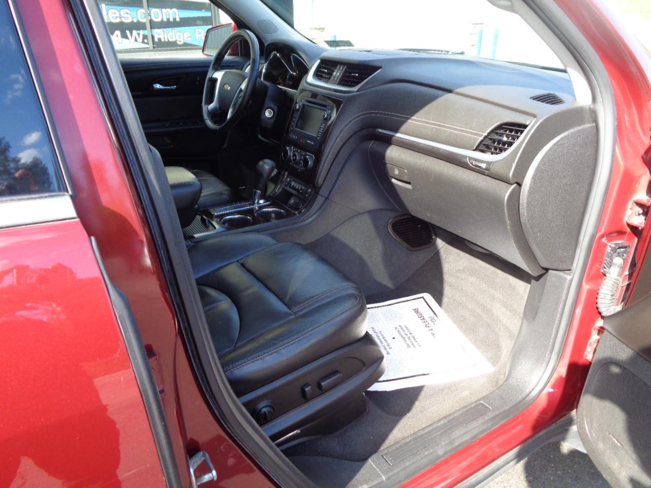 Chevrolet Traverse AWD 4dr LT w/2LT 2015