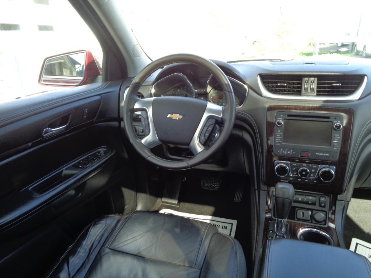 Chevrolet Traverse AWD 4dr LT w/2LT 2015