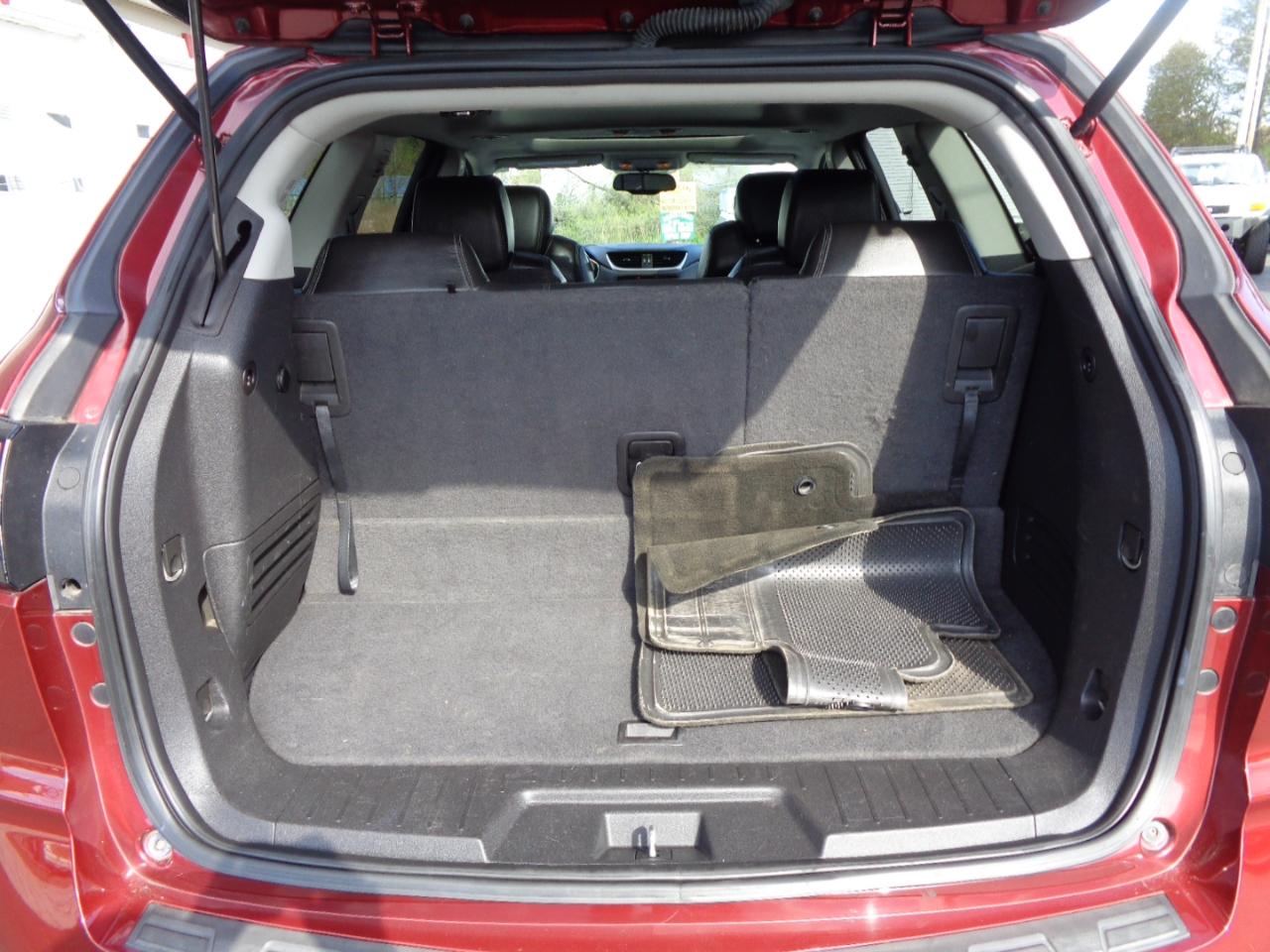 Chevrolet Traverse AWD 4dr LT w/2LT 2015