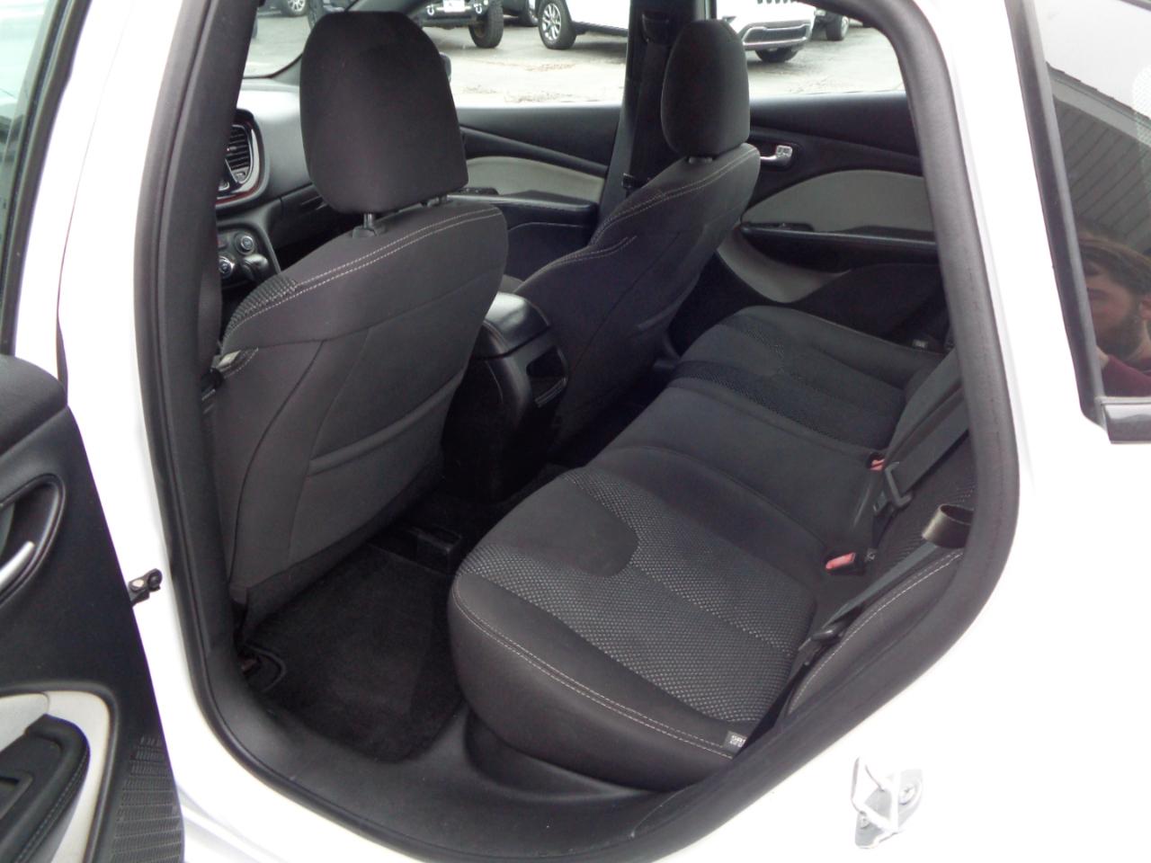 2015 Dodge Dart SXT - Photo 16