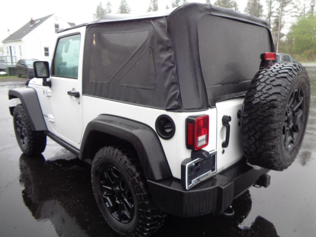 Jeep Wrangler 4WD 2dr Willys Wheeler 2015