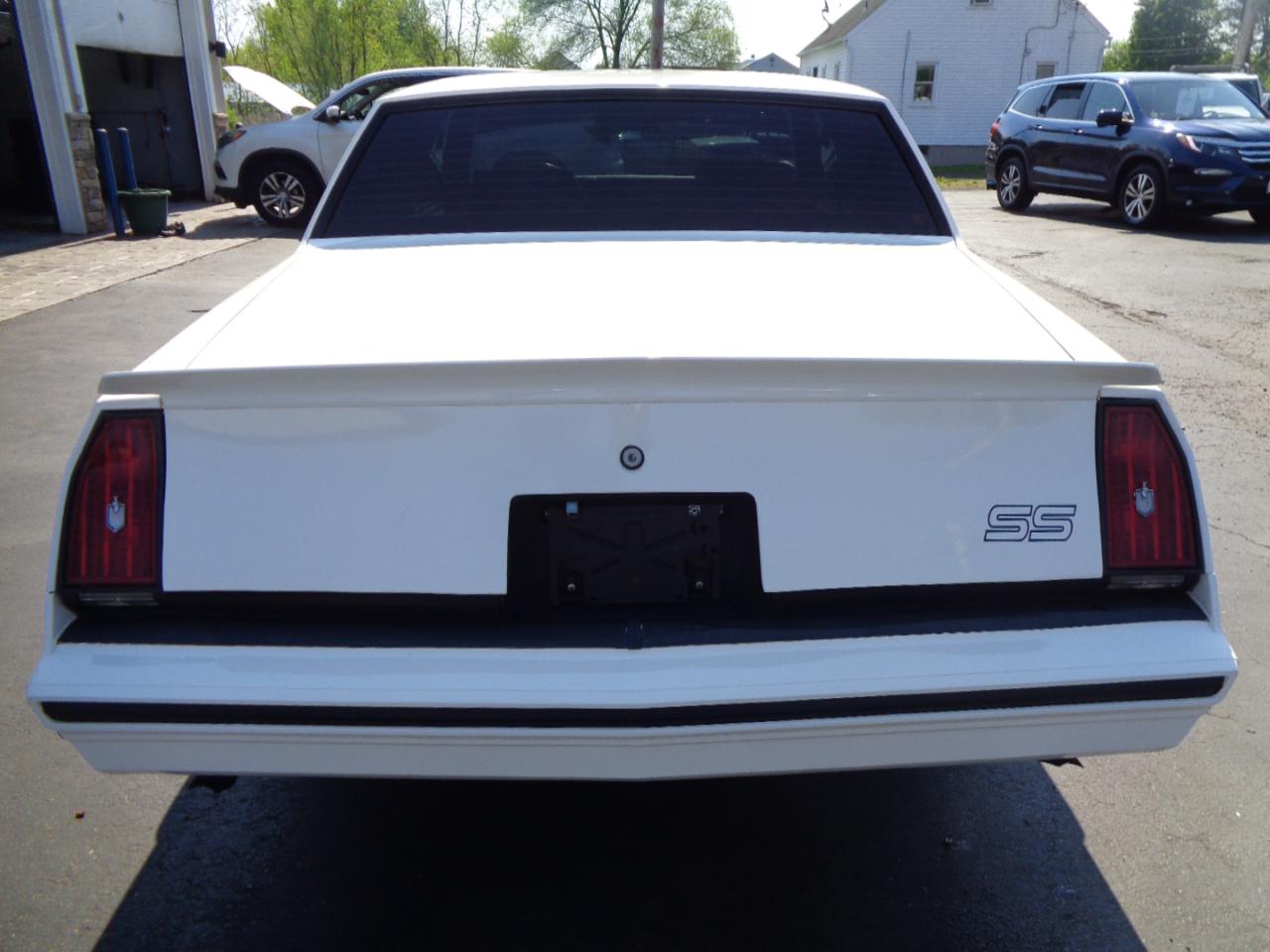Chevrolet Monte Carlo 2dr Coupe Sport SS 1984