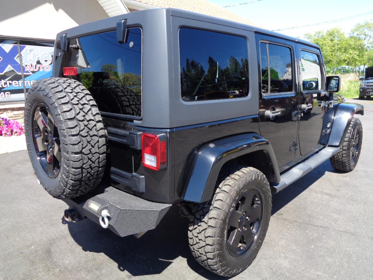 Jeep Wrangler Unlimited 4WD 4dr Sahara 2015