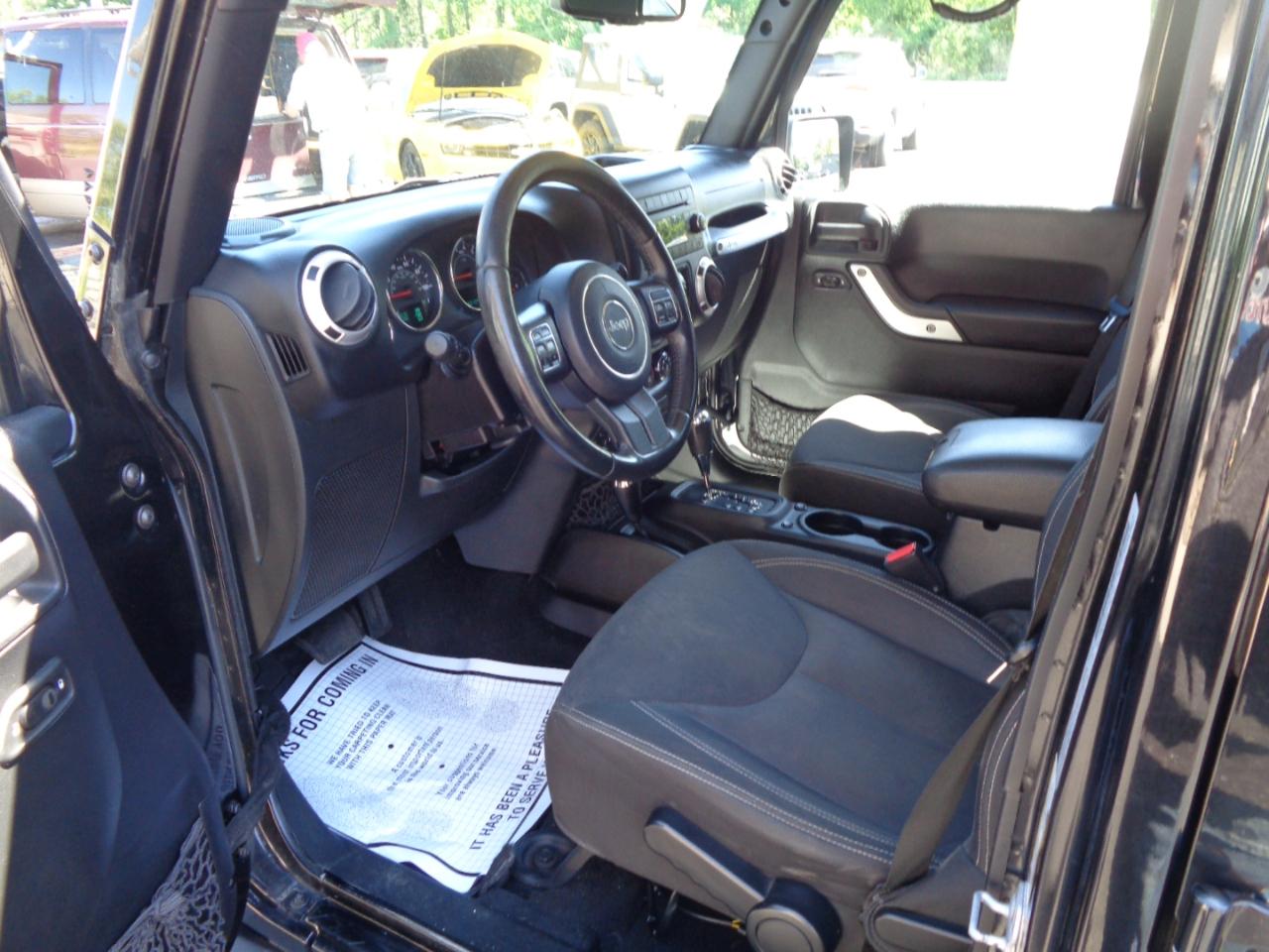 Jeep Wrangler Unlimited 4WD 4dr Sahara 2015