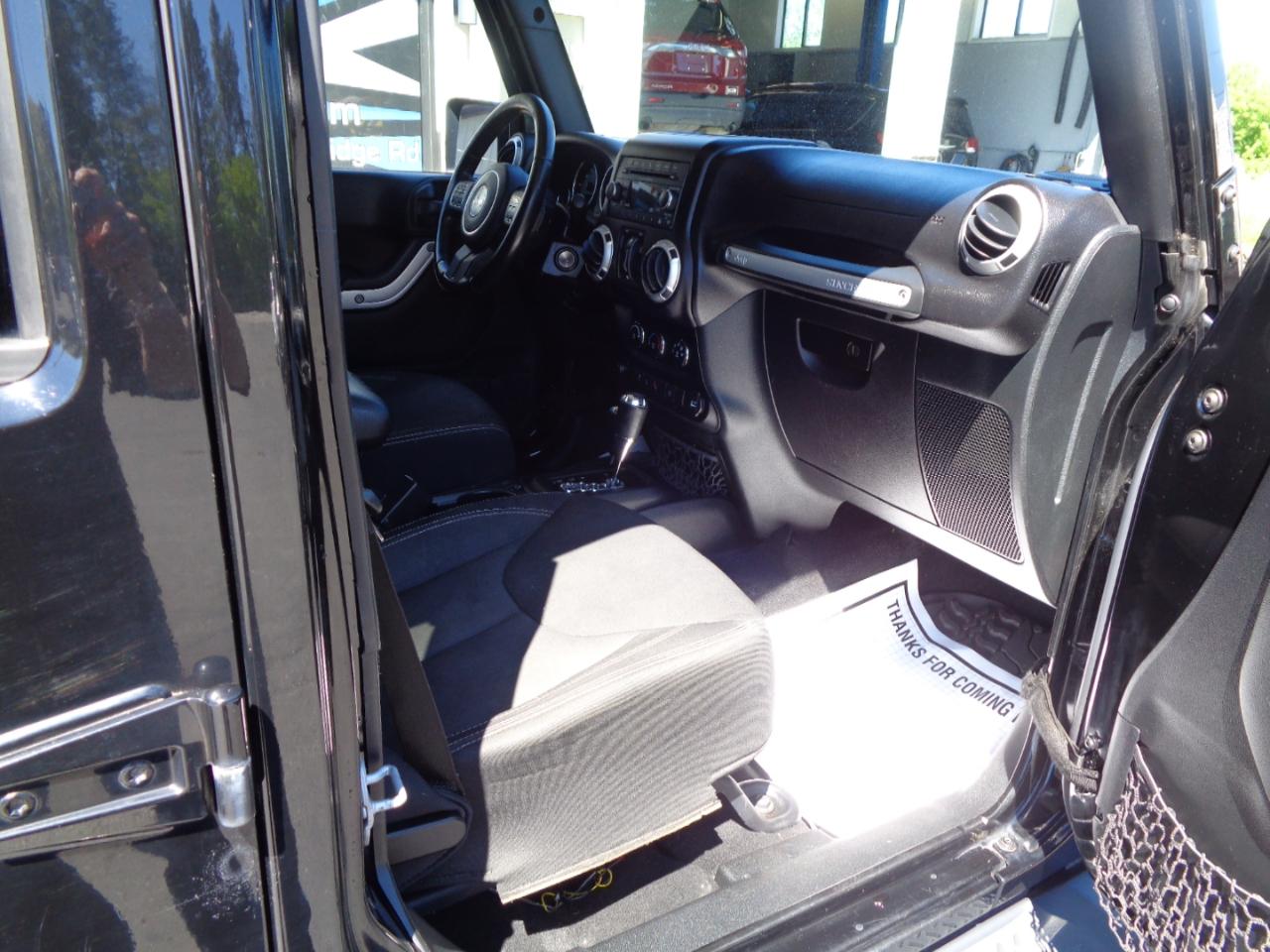 Jeep Wrangler Unlimited 4WD 4dr Sahara 2015