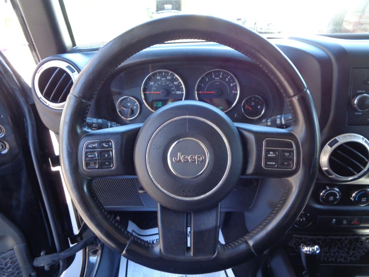 Jeep Wrangler Unlimited 4WD 4dr Sahara 2015