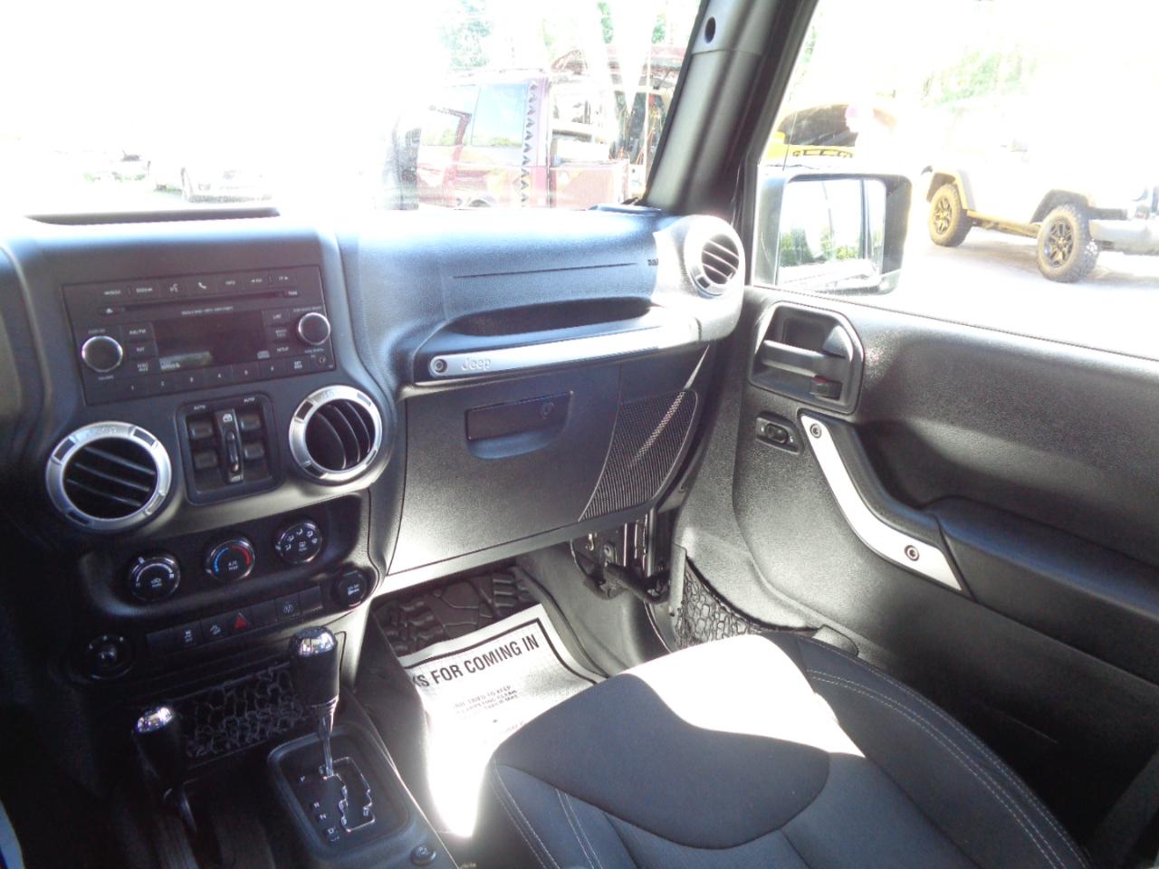 Jeep Wrangler Unlimited 4WD 4dr Sahara 2015