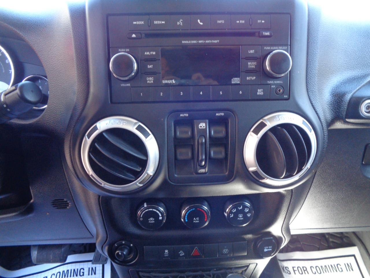 Jeep Wrangler Unlimited 4WD 4dr Sahara 2015
