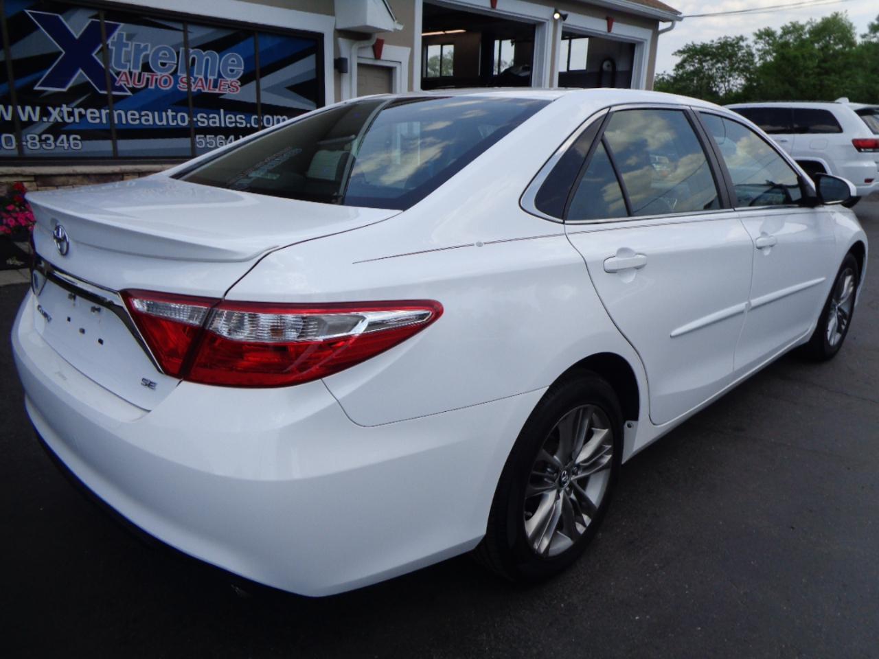 Toyota Camry XLE Auto (Natl) 2017