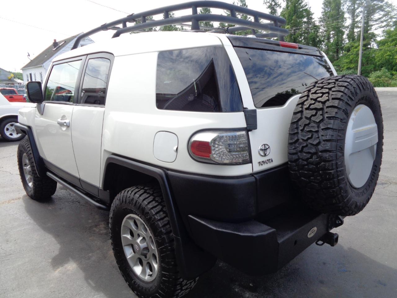 Toyota FJ Cruiser 4WD 4dr Man (Natl) 2013