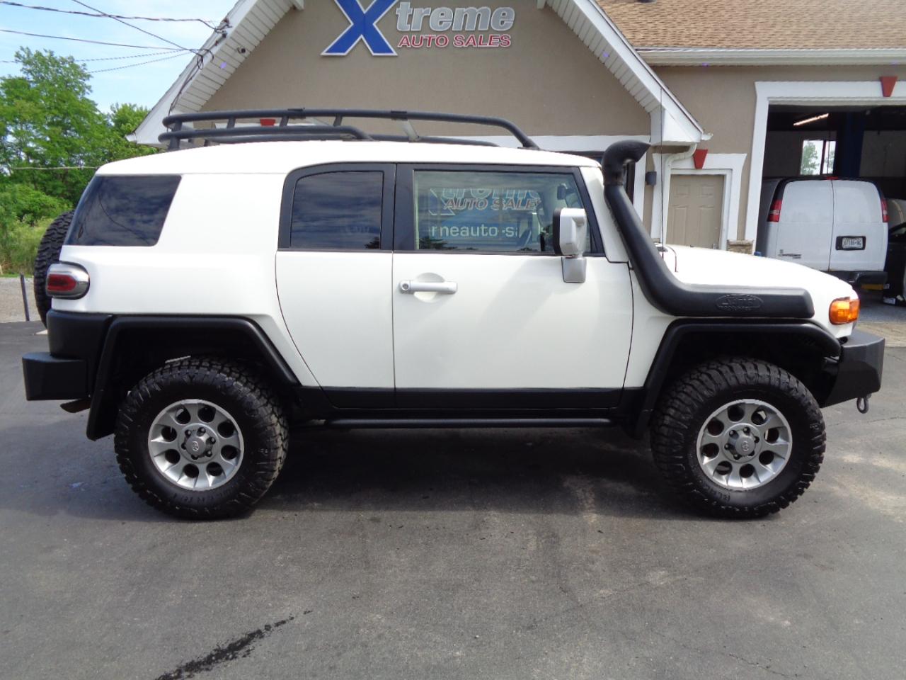 Toyota FJ Cruiser 4WD 4dr Man (Natl) 2013