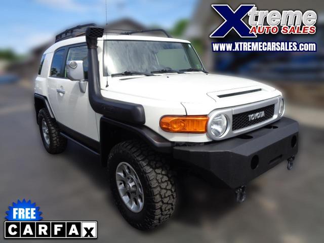 White 2013 Toyota FJ Cruiser 4WD SUV / Crossover Four-Wheel Drive Automatic