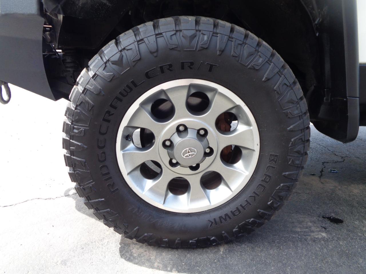 Toyota FJ Cruiser 4WD 4dr Man (Natl) 2013