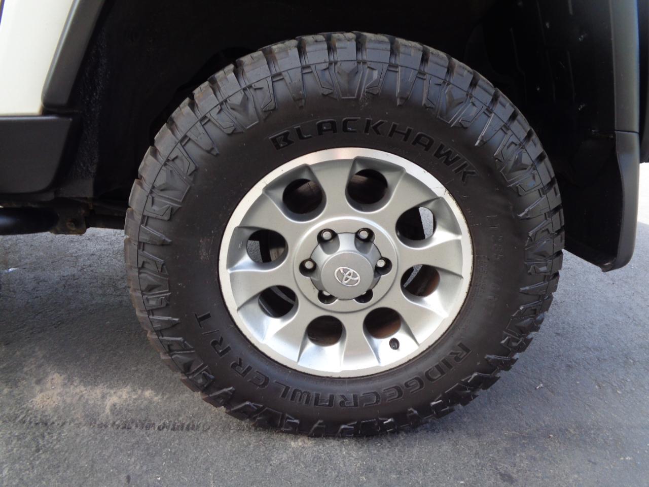 Toyota FJ Cruiser 4WD 4dr Man (Natl) 2013