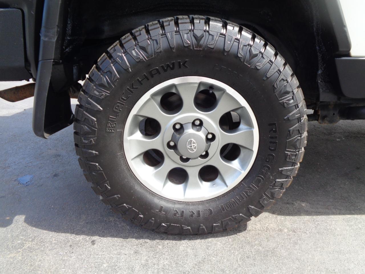 Toyota FJ Cruiser 4WD 4dr Man (Natl) 2013