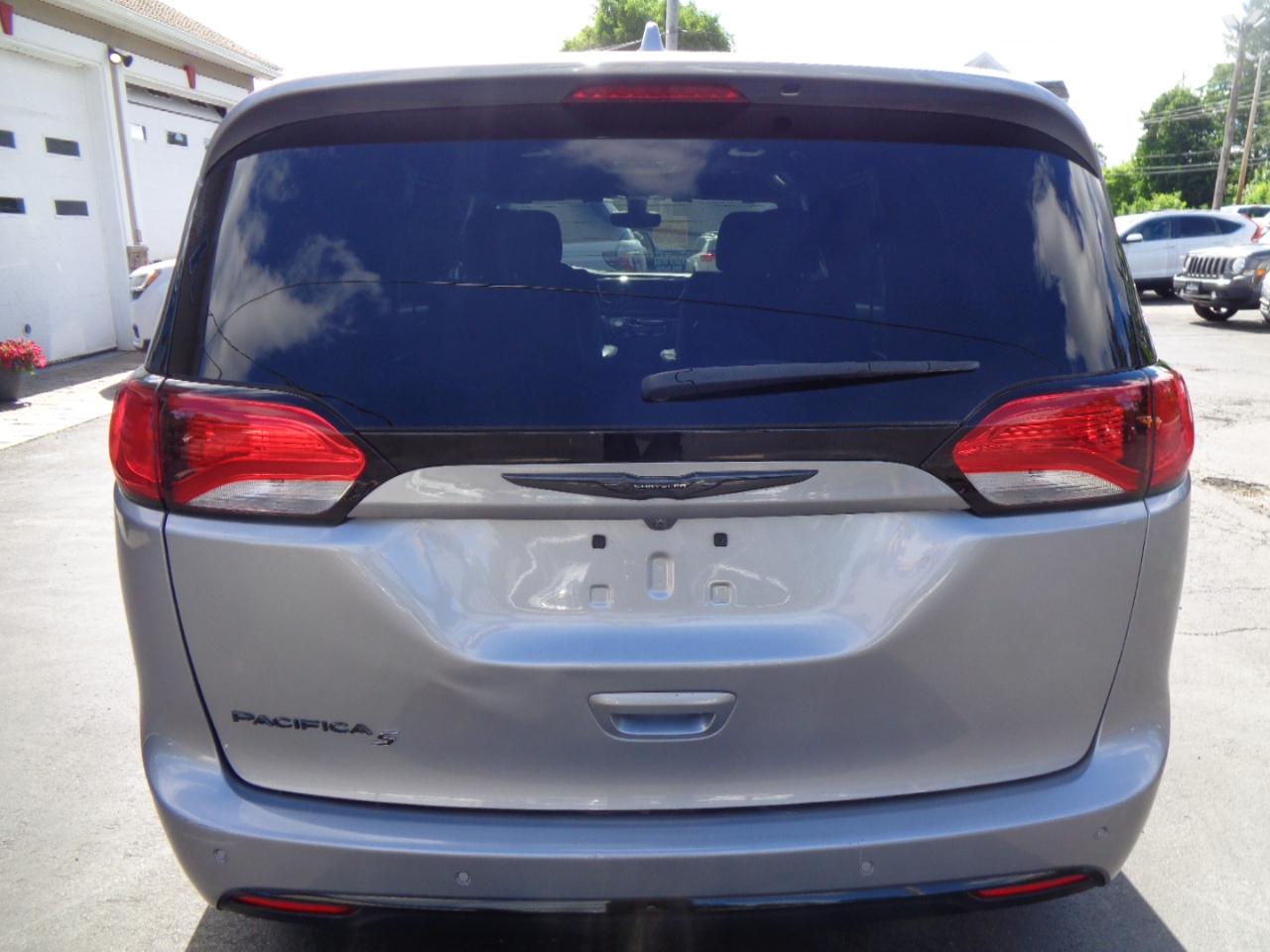 Chrysler Pacifica Touring Plus FWD 2018