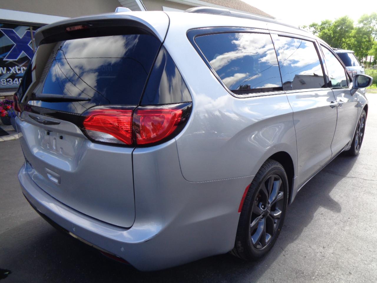 Chrysler Pacifica Touring Plus FWD 2018