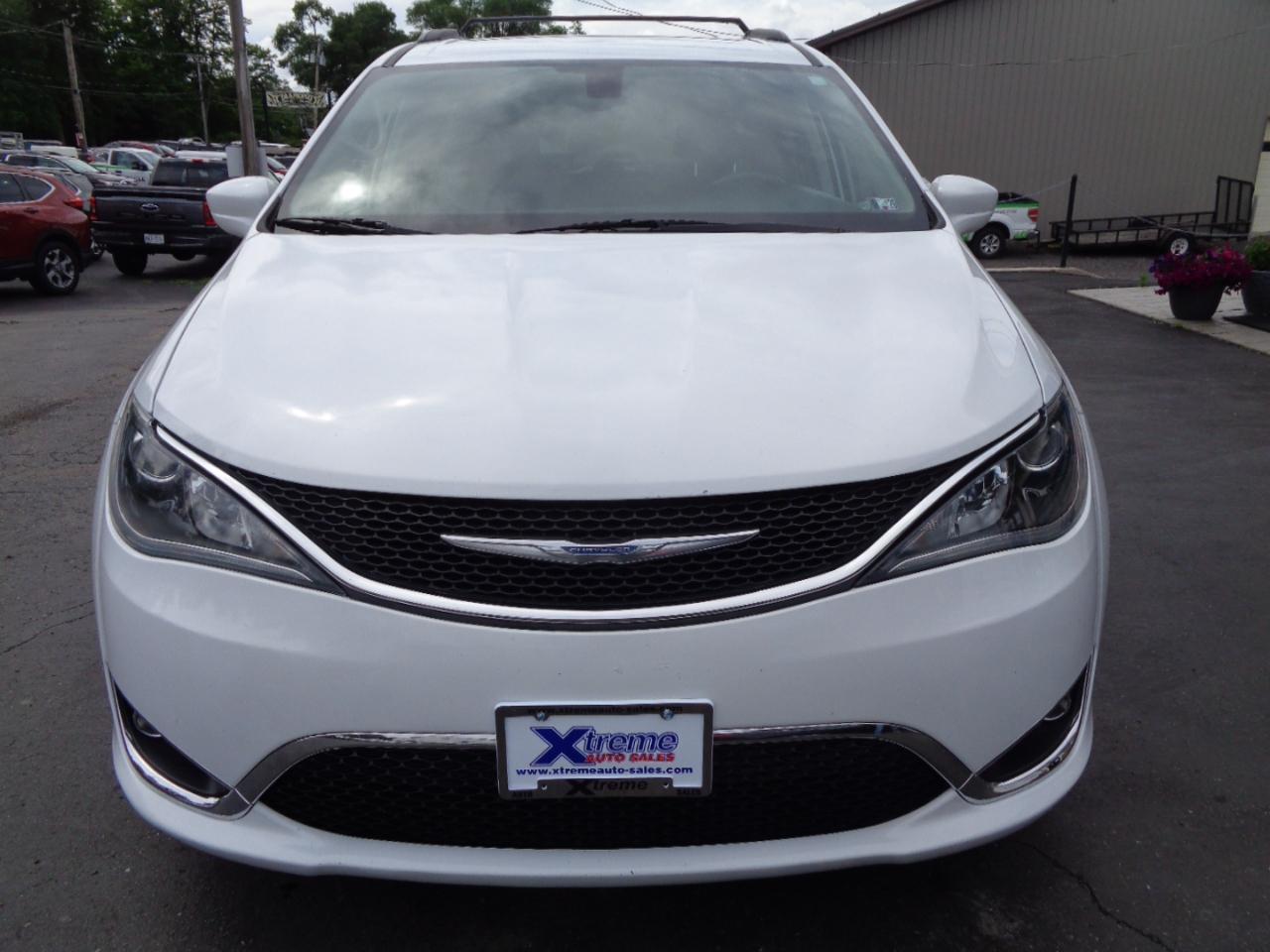 Chrysler Pacifica Touring-L FWD 2017