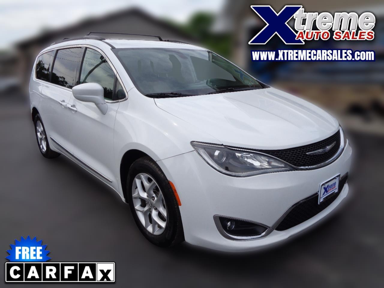 2017 Chrysler Pacifica Touring-L FWD