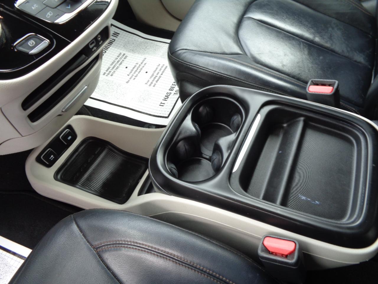 Chrysler Pacifica Touring-L FWD 2017