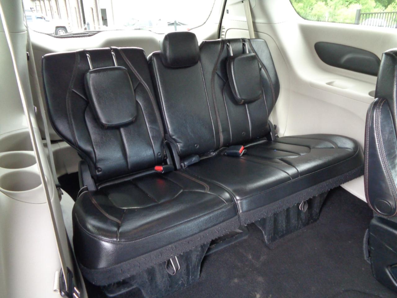 Chrysler Pacifica Touring-L FWD 2017
