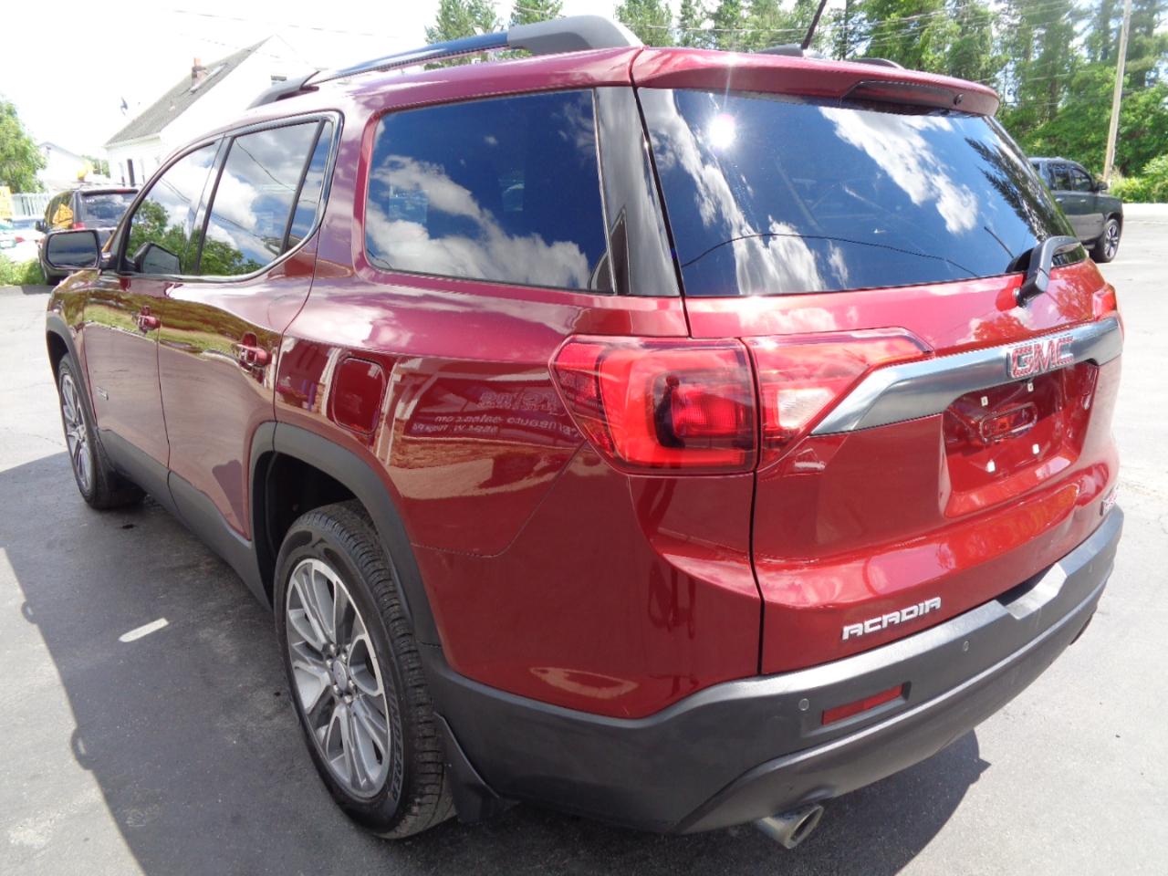 GMC Acadia AWD 4dr SLT w/SLT-1 2018