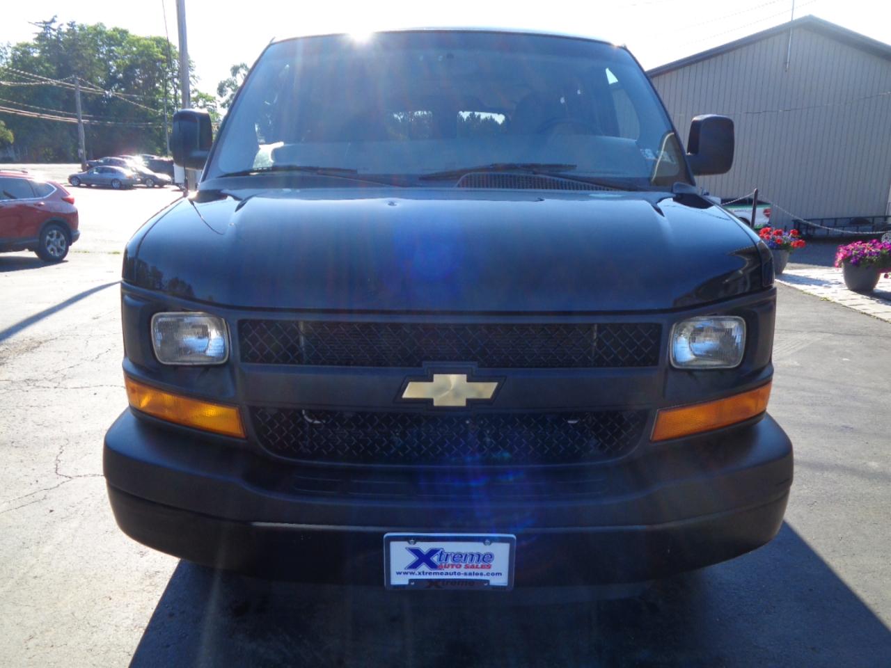 Chevrolet Express Passenger RWD 2500 135" LS 2015