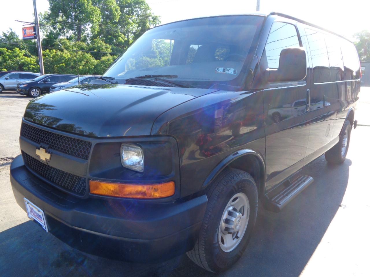 Chevrolet Express Passenger RWD 2500 135" LS 2015