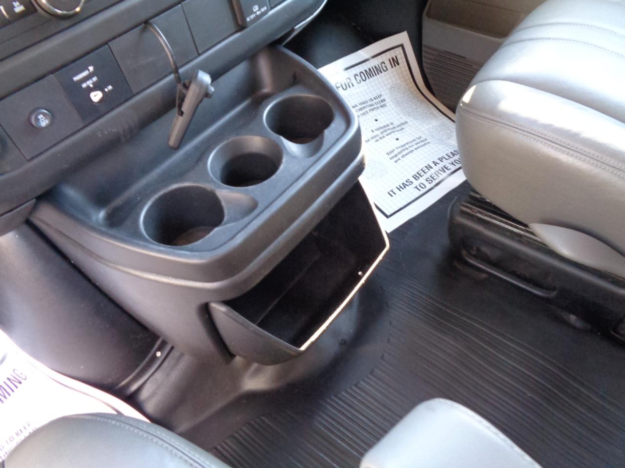 Chevrolet Express Passenger RWD 2500 135" LS 2015
