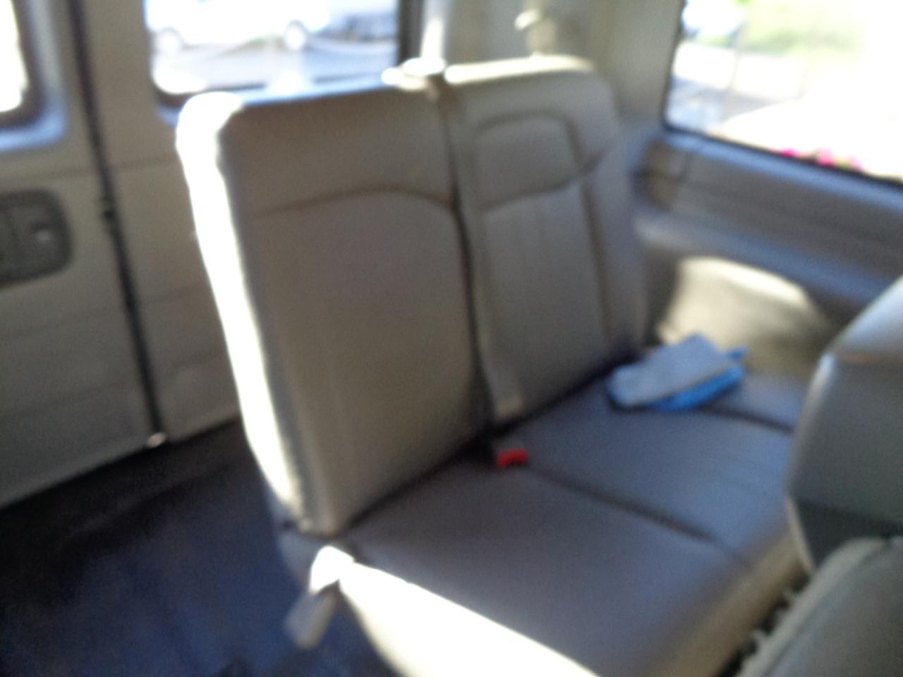 Chevrolet Express Passenger RWD 2500 135" LS 2015