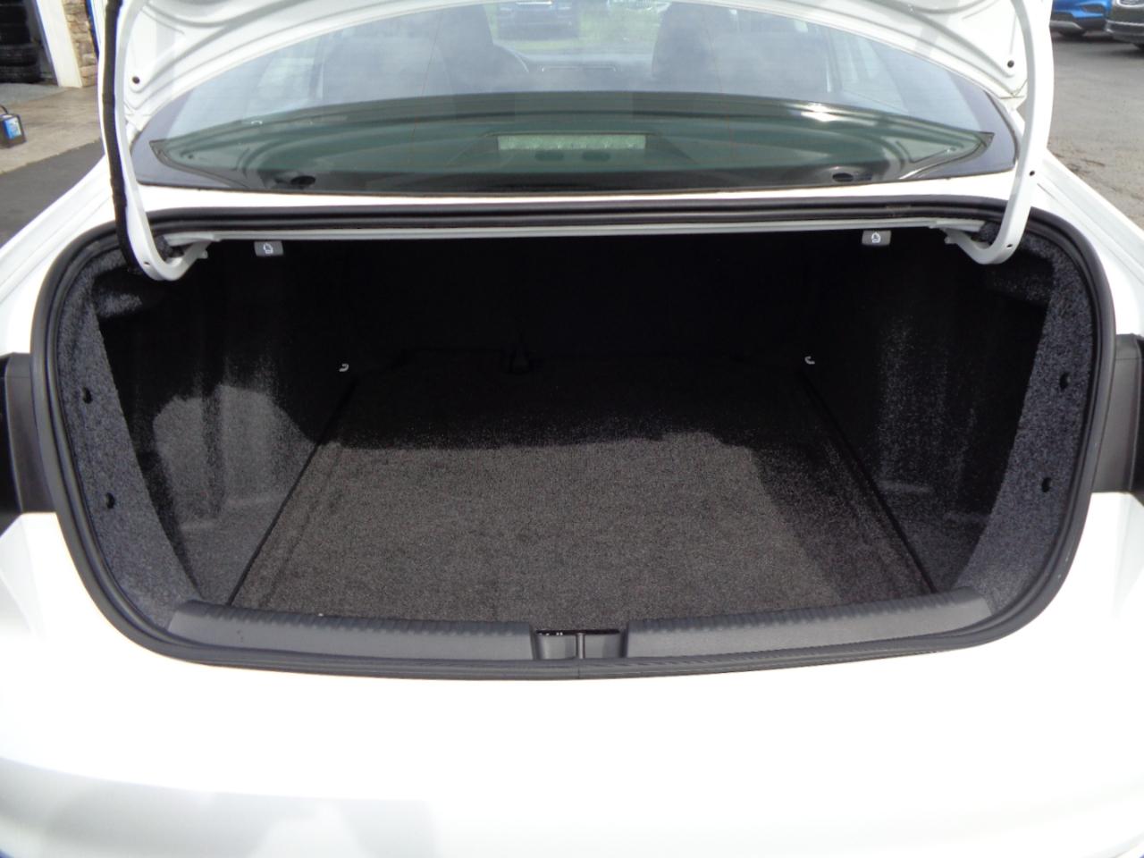 Volkswagen Jetta Sedan 4dr Auto 1.8T SE PZEV 2015