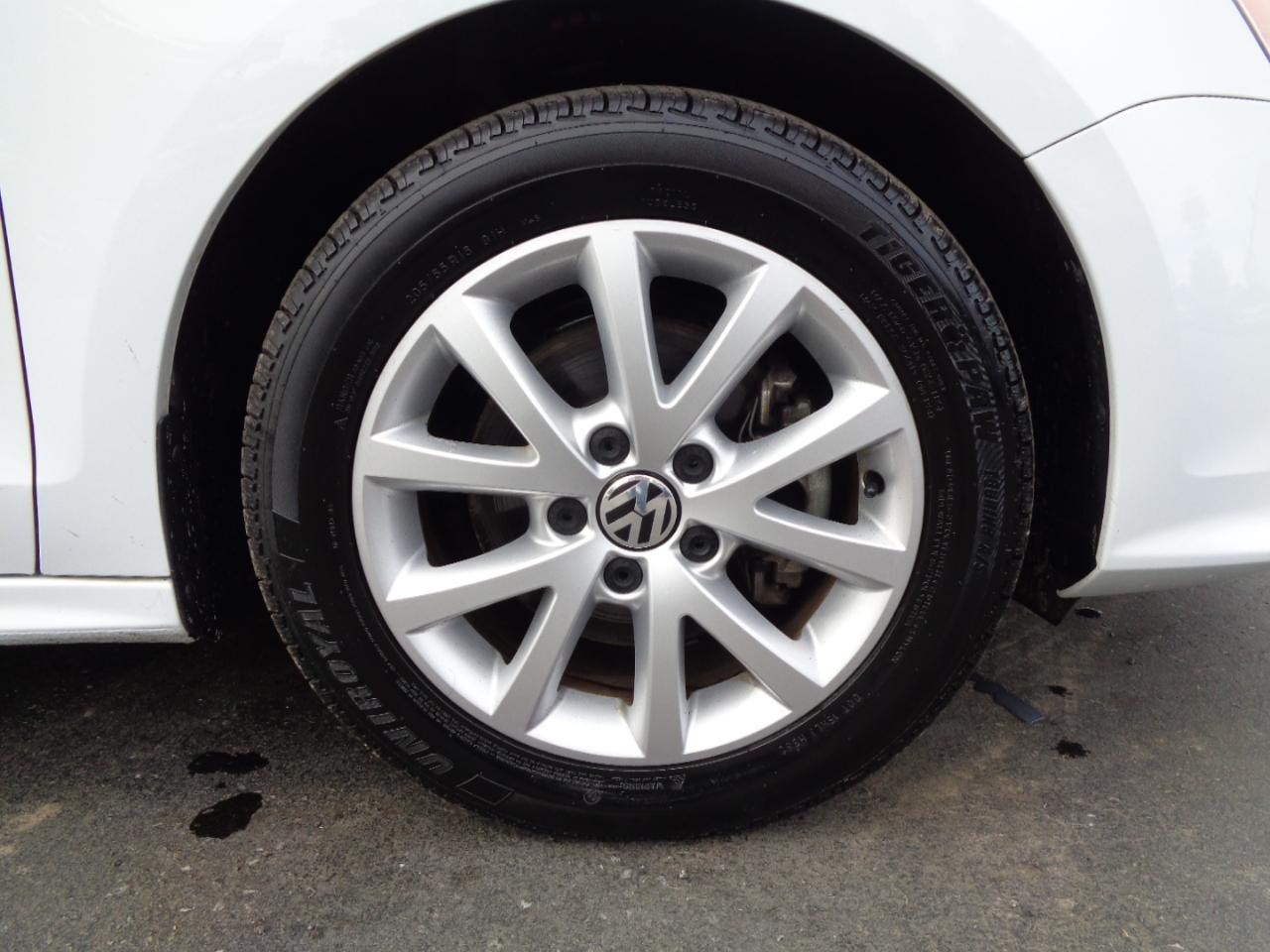 Volkswagen Jetta Sedan 4dr Auto 1.8T SE PZEV 2015